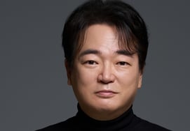 'Squid Game' → 'The Story of Director Kim' Lee Seo-hwan casts the movie 'Detective High School' [Official]