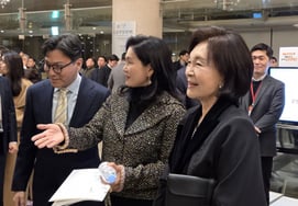 Hong Ra-hee Disposes of 15 Million Shares of Samsung Electronics...the completion of a five-year inheritance tax payment