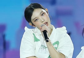 Новые джинсы Хэрин, бесцветная популярность после перерыва.Звездный рейтинг 女 айдол 2-е место