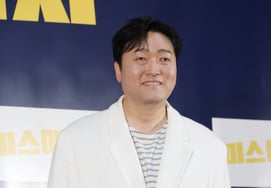 Nụ cười đáng yêu của Lee Jun Hyuk [★Ảnh]