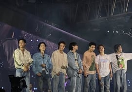 Мировой тур D-DAY.BTS V сказал АРМИ, что «Я хочу, чтобы ты взял только счастье»