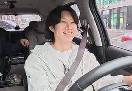 Heechul Kim, level 4 of physical disability due to a car accident.I'm behind the wheel for the first time in 20 years [My Little Old Boy]