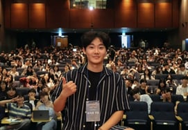 Продюсер Ли Сок-ро и продюсер Со Ин-Ён попали в полемику на YouTube."Я никогда не поверну вирус" [человек.]