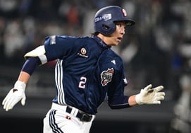 "4:0→4:4→8:4→8:7"金珉硕延长赛第11回合决胜球！ 斗山队以6比4战胜KT队，取得两连胜 [水源现场评论]