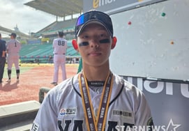 В средней школе бейсбол получил защиту ML! 2:10 → 5:10 → 6:12 После боя капитана сгорели "без сожалений" в финале национального первенства за девять лет.