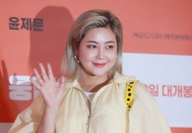 ソルビ、母が卵巣がん末期と診断された心境..がんの数値は130倍 「慌てていて怖かった」" [スター・イシュー]