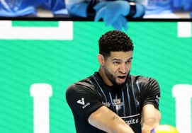 [Фото] Лео страшно!"