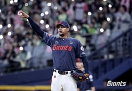 'Vẫn như một giấc mơ' Lotte tuyển chọn 2G liên tiếp 8 hiệp mất 1 điểm! Rodriguez lập kỷ lục sau 11 năm.