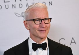 「博士さん、正直に言って何を言っているのか全く分かりません」「CNNのスターアンカーが、アルテミス帰還の生中継視聴者を大笑いさせる」