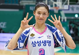 「イヘラン、3点なしで34点の人生試合」サムスン生命、ハナ銀行を抑えてPOで1勝1敗のバランスを取った！ 40%の確率を救った