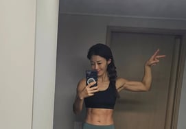 Ли Джи Хён, «Двое сердце» правильно? Шестой пакет + мышцы рук раскрытые "живой пресс вернулся"