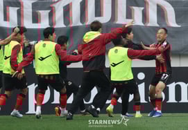 [Photo] Moon Seon-min and the cameraman all tricked the rage roars