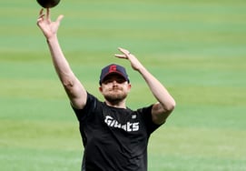 [Фото] "Это разминка в американском стиле" Бисли