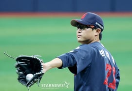 [一度でスッと] 『眼鏡エース』の勝利が切実だキウム戦で先発登板したパク・セウン