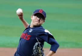 [フォト] キウム戦の先発登板、パク・セウン