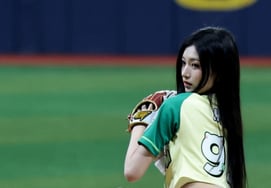 [一下子] "KIWOOM ACE安佑镇首发出场的当天开球"Odd Youth Summer