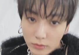 防弹少年团 정국国，LIVE神反转的'好饿'自拍...全世界的粉丝心慢慢~♥