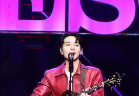 Весной, как и ожидалось, Рой Ким...'Мастер представлений' 4-й год подряд на фестивале LOVEUM'