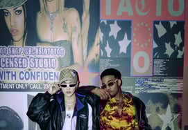 NCT Тэ Ён взял за руку пакет АндерсонаРазогрев возвращения "Rock Solid" 17-го числа [Формула]