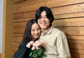 『父親の訃報』イ・ヒョリと深い悲しみ..イ・サンソンが『完璧な一日』のDJ席を離れる