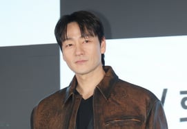 朴海秀"强烈的眼神" [★照片]