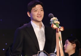 [相片儿] 郑智硕"谢谢摄影记者"'