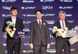 [Фото] Ли Ён Тхэк-Хеннан-месяц 'Награда за лучшую режиссуру'