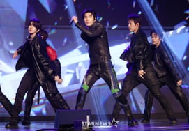 [Photo] 82MAJOR "Spiking & Bloquine Dance"