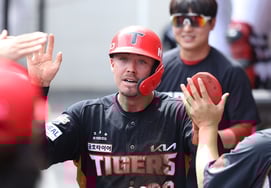 KIA was right! Dale, who blew 'billion won' during the adaptation period, has been hitting 12G in a row since his debut → longest 'Lotte Ision' for foreigners, and 'Jeong Jo-joon' for 16G in a row