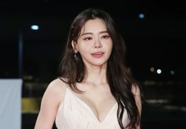 "I'll cheer up until the end."" Seo Yu-ri confesses her feelings after stalking and malicious comments [Star Issue]