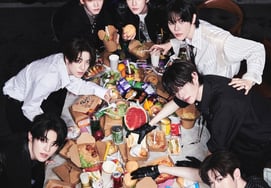 特写:Your Eyes打破框架的少年们反转外貌"回归期待UP"