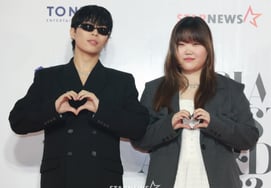 AKMUのイ・チャンヒョク、YGを離れた理由は「裏切りではない」「自分の色が大きくなった」 [スター・イシュー]