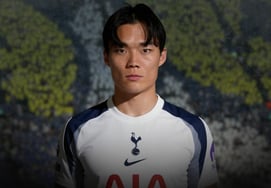 Tottenham Hotspur xác nhận tham gia dàn line-up với Oh Hyun Kyu và Son Heung Min tham gia dàn line-up Manchester United bày tỏ lo lắng về tiền chuộc