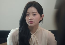 『ポクサク』学氏夫人チェ・ソアン、‘21世紀の大軍夫人’に選ばれたアイユの新しい姉