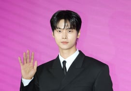 Cha Hak-yeon's "Greetings to win the hearts of women." [★ Photo]