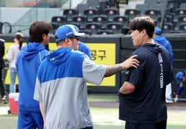 [フォト] すごい肩だ！『チェ・ヒョンウ』