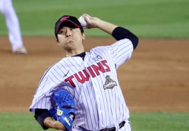 [相片儿] 宋承基，第6局也踏上投手踏板