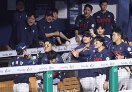 先発4連続好投にもかかわらず、1試合あたり1.75点しか取れない『FCロッテ』のバットはどうなるんだ！ キム・テヒョンも「結局打たなければ勝てない」"