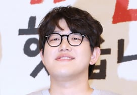 И сегодня все билеты на позирование были распроданы.' Тренер Ан Чон Ён [★Фото]