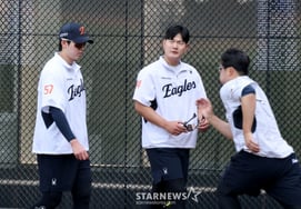 [Фото] "Последняя работа - Джеку Кушину" Ким Со Хён