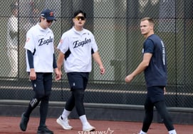 [フォト] 「キム・ソヒョンの最終ポジションをクーシングが引き継ぐ」