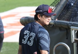 [フォト] ソン・ホヨン「双剣打法で挑む」