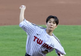 [Photo] Yoon Doo-joon said, "Even though your form is sloppy, your ball is Park Chan-ho."