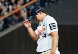 Kim Seo Hyun không thể chiến đấu với '18 walk trên 9 inning' và 'Giống như cầu thủ ném bóng đầu tiên' Kết thúc bằng quyết định thay người. [hiện trường Daejeon]