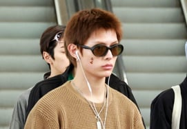 Cortis James "Cherd Sticker on the Ball." [★ Photo]