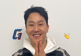 Jungwoo is coming to Busan..Lotte Giant's first pitch at the home game