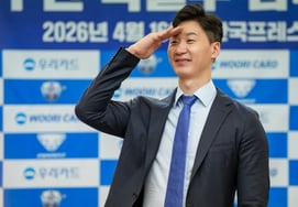 Bản thân Park Chul Woo cũng bất ngờ với câu chuyện hậu trường về fan meeting 'Đạo diễn nhậm chức' "Các cầu thủ không ngại ngùng với từ chiến thắng."