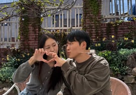 "要和我结婚吗？" 感动眼泪..《5年恋爱》最高记♥李珠恩，充满幸福 [Star Issue]