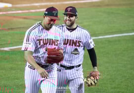 [Photo] Chirinos: "Finally smiling"