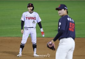 [Фото] Чхве Вон Ён 'Это роль ведущего'